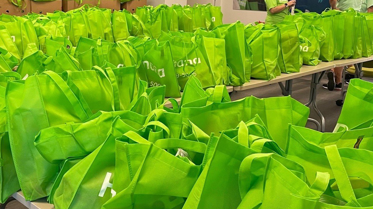 Green tote bags