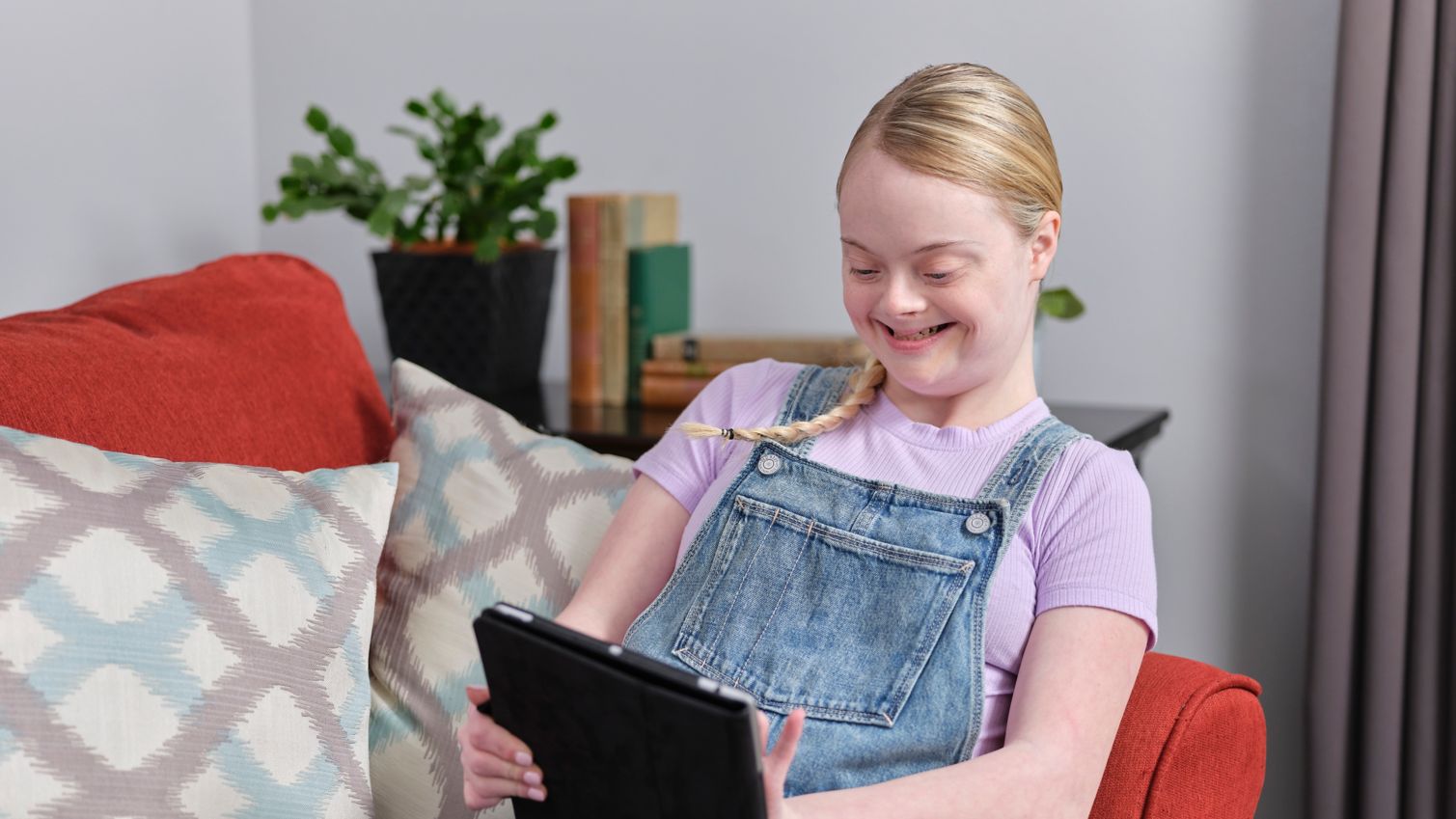 Medicaid member has a telehealth visit using an tablet